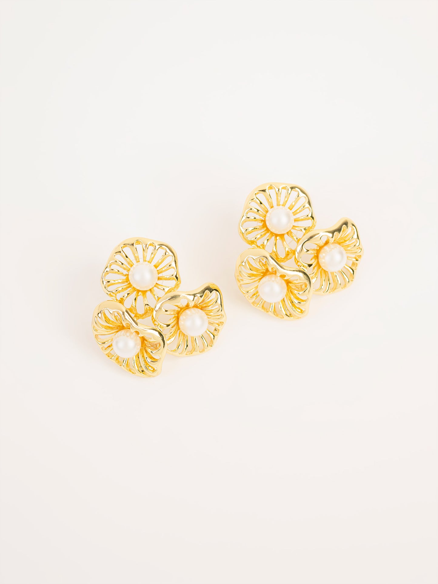 Floral Pearl Earrings