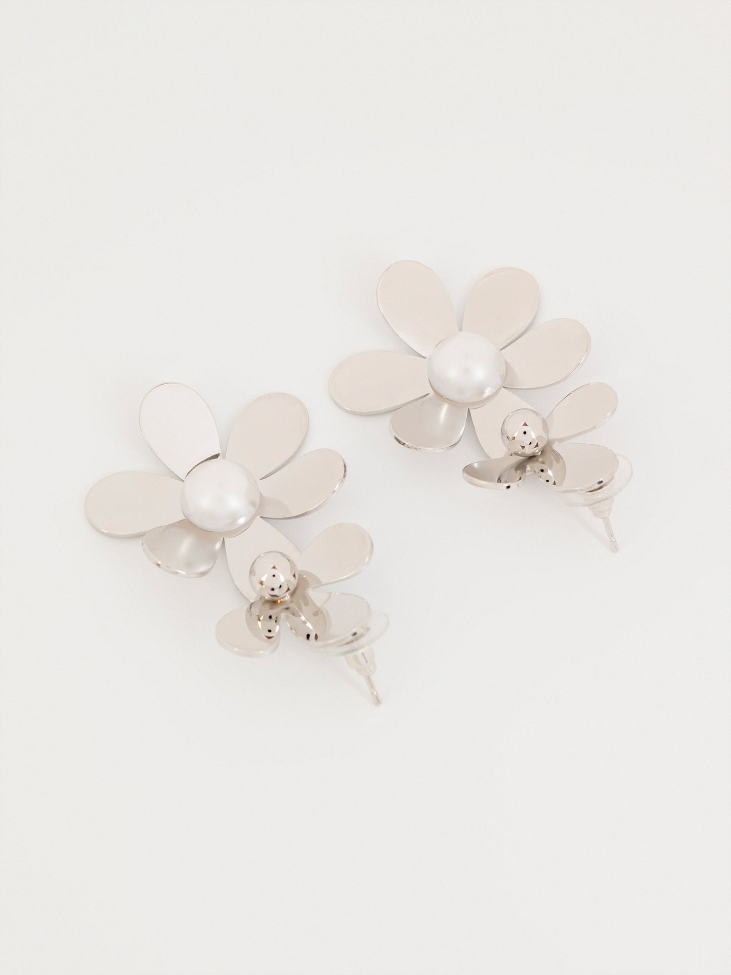 Flora Pearl Drop Earrings