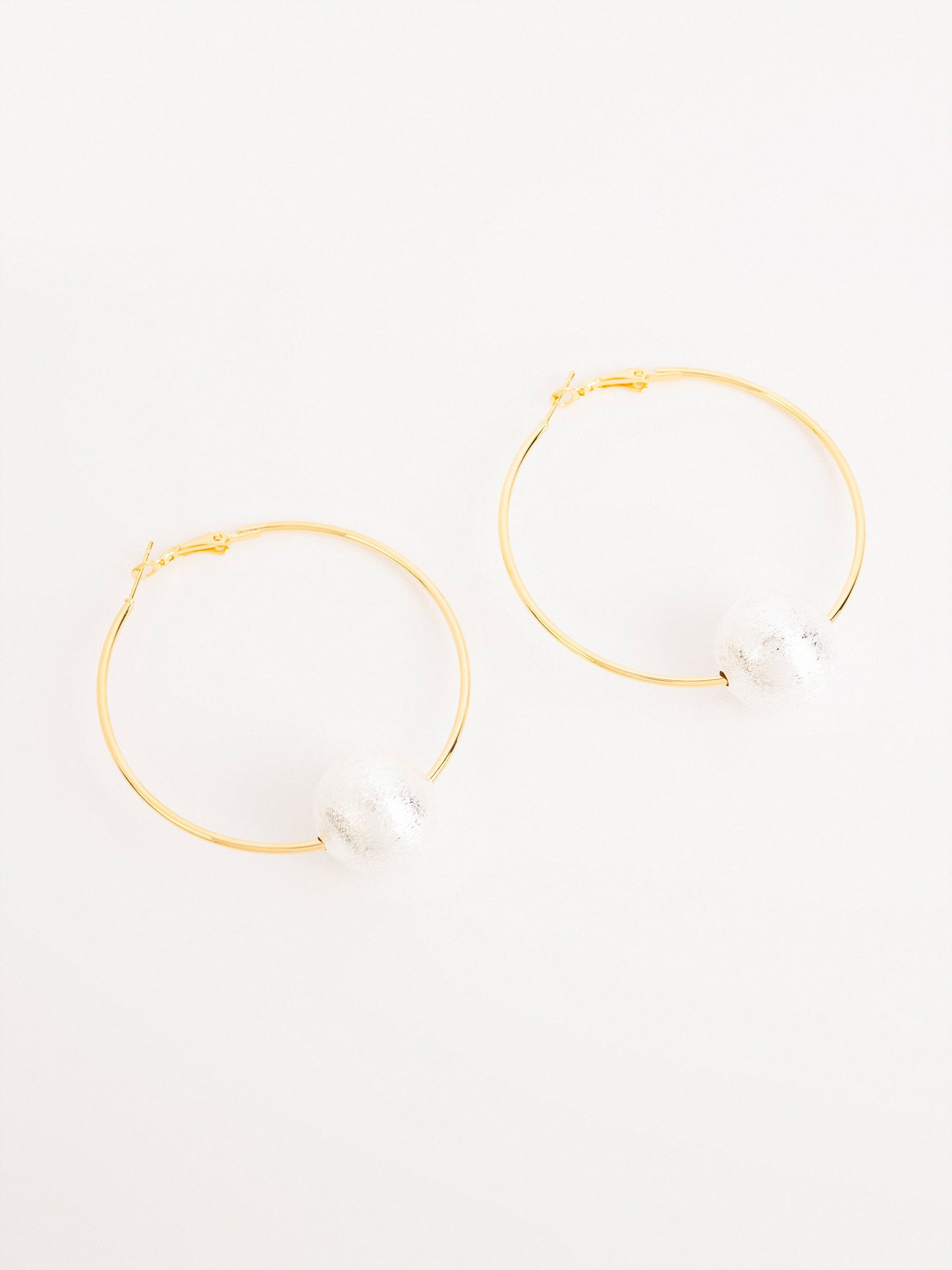 Minimal Hoop Earrings