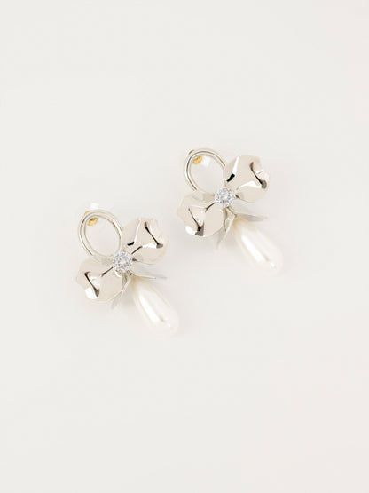 Bow Pearl Earrings