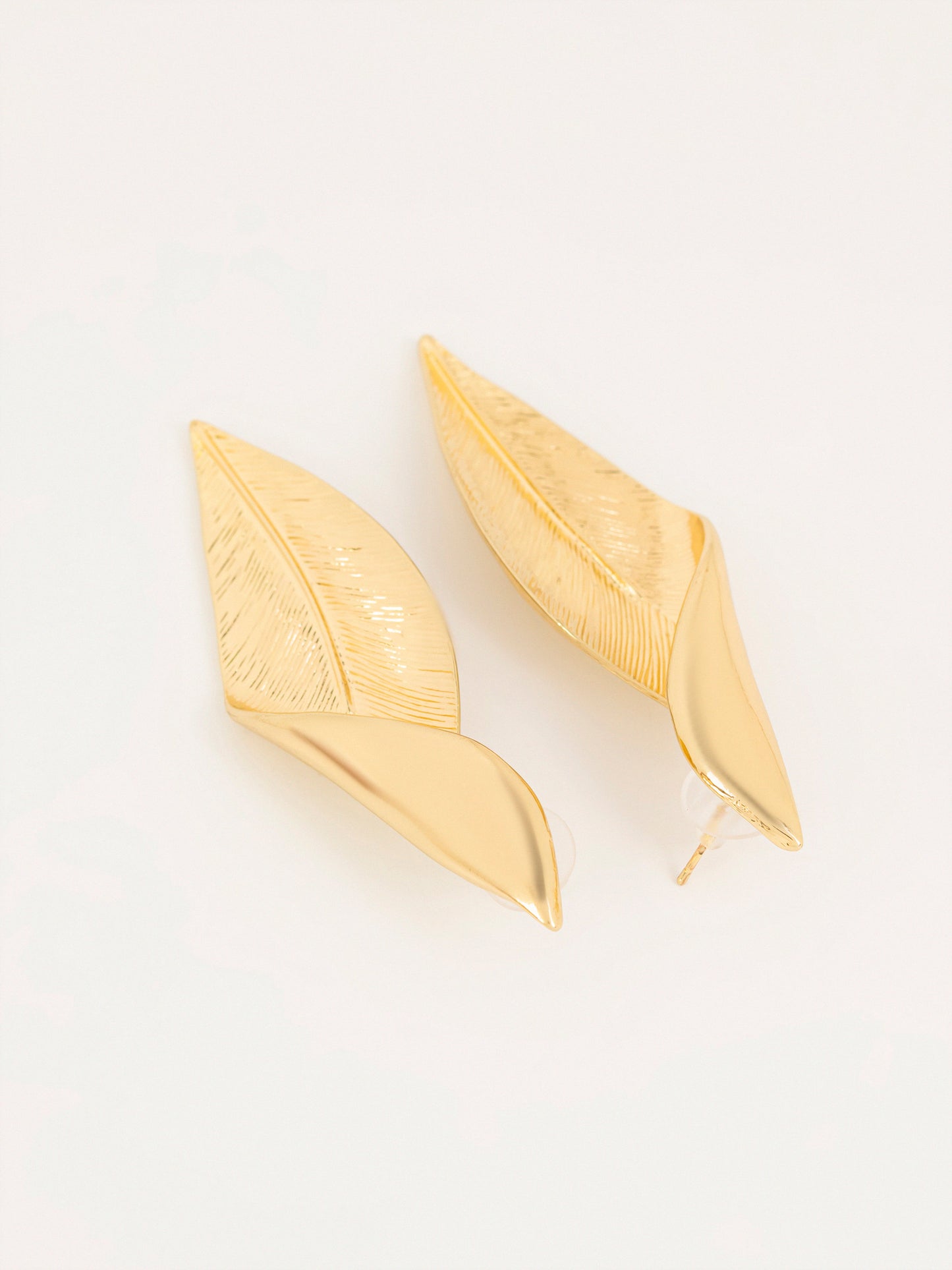 Curve Leaf Earrings