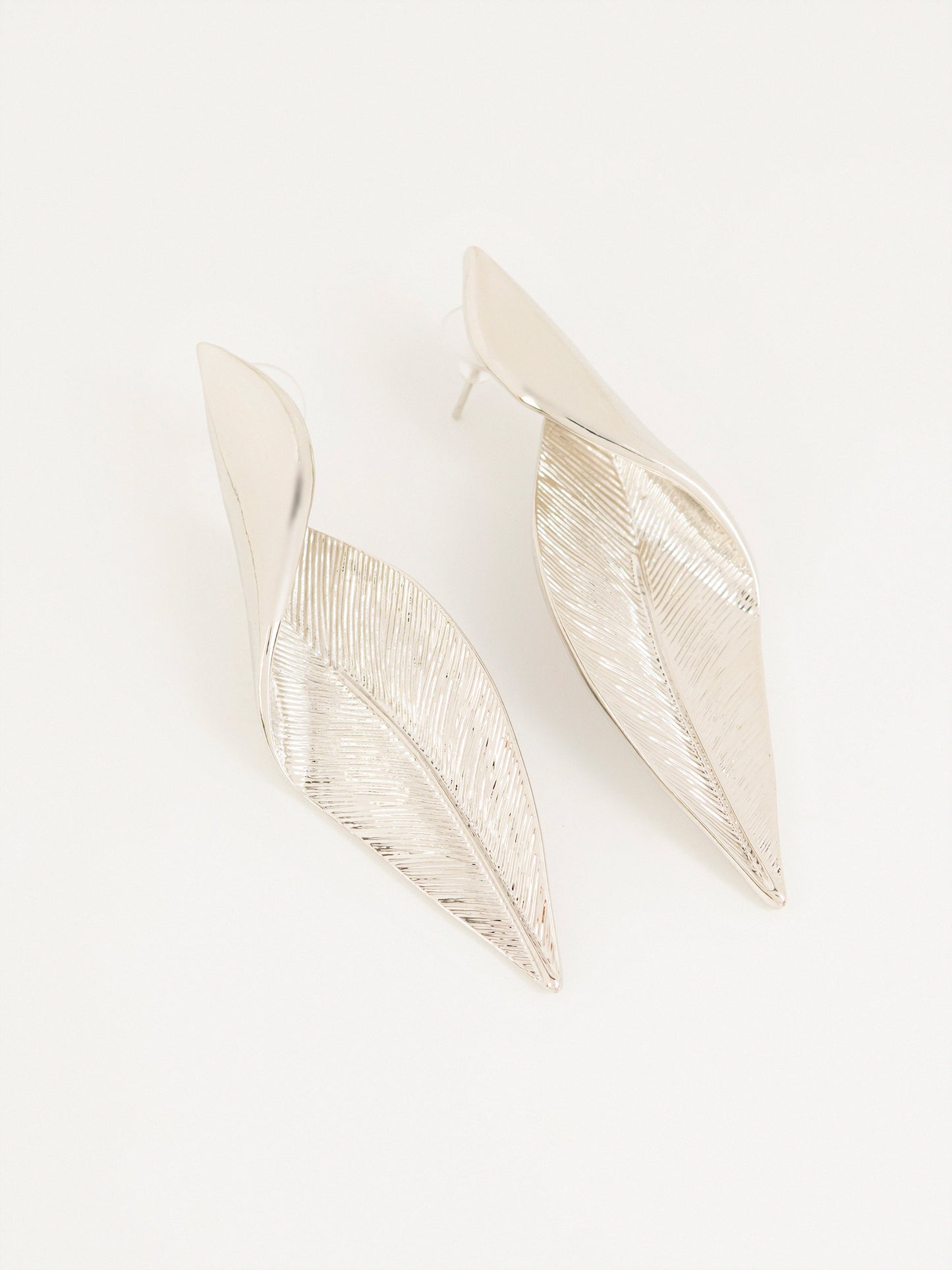 Curve Leaf Earrings