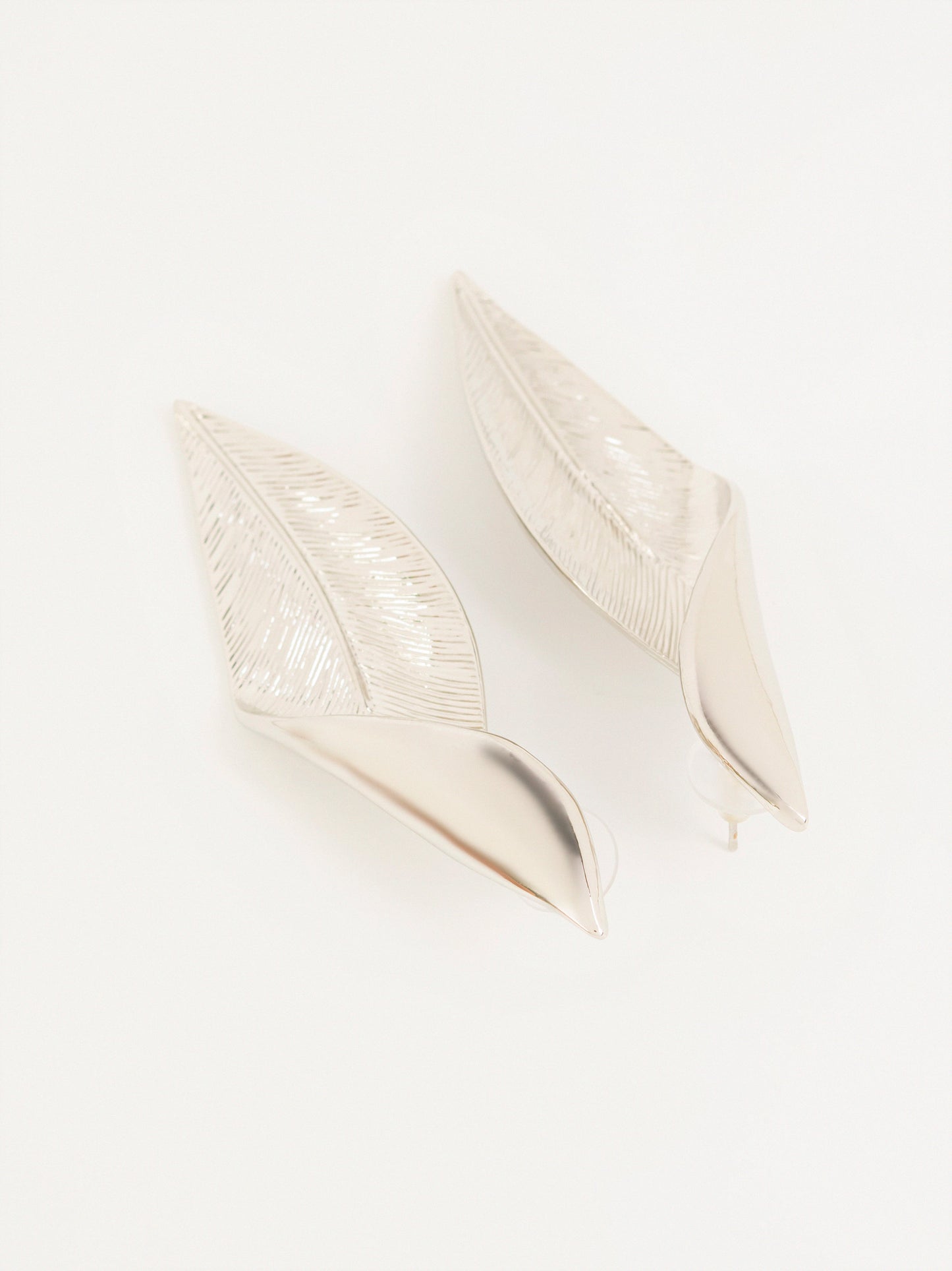 Curve Leaf Earrings