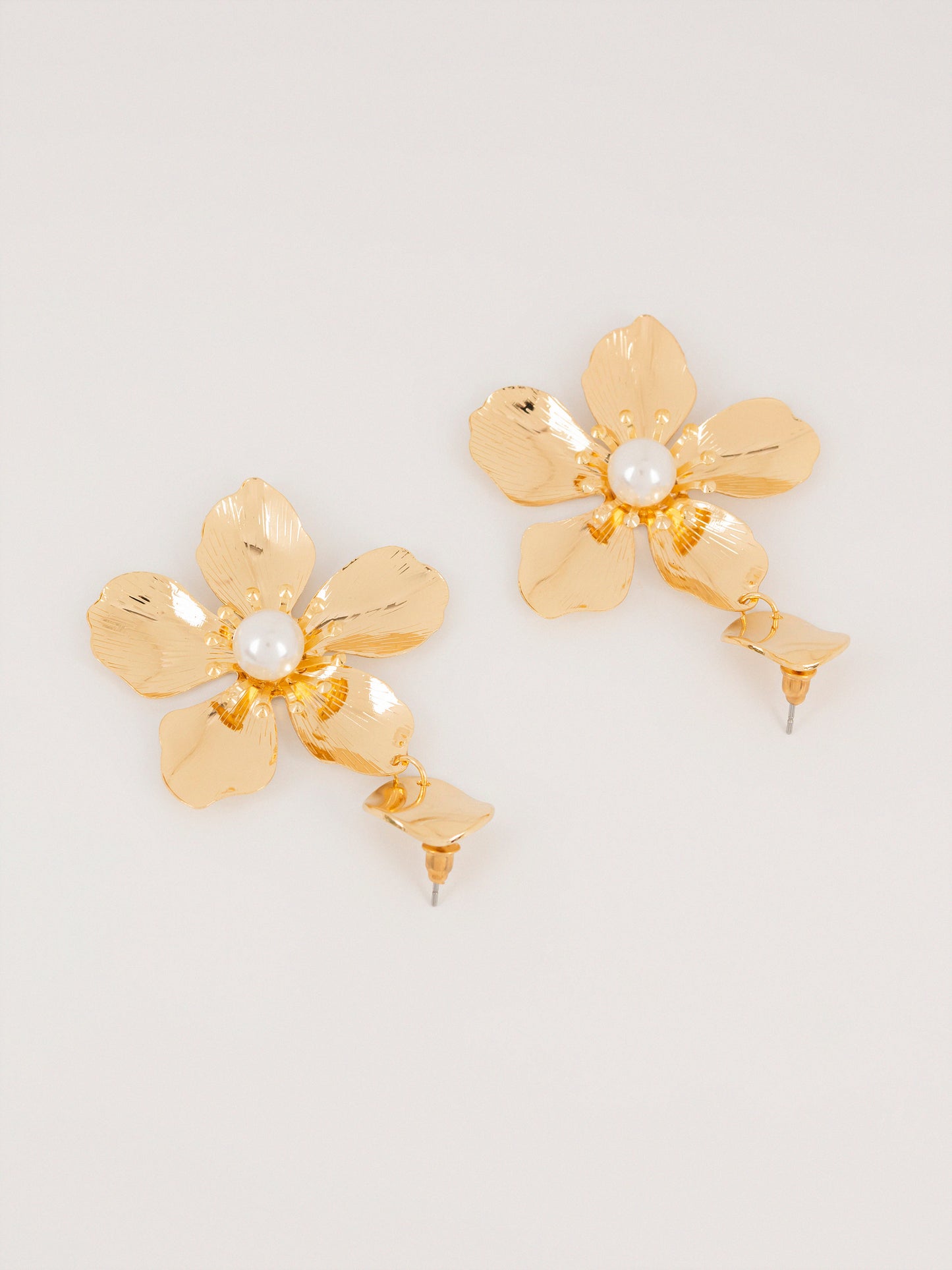 Floral Pearl Earrings