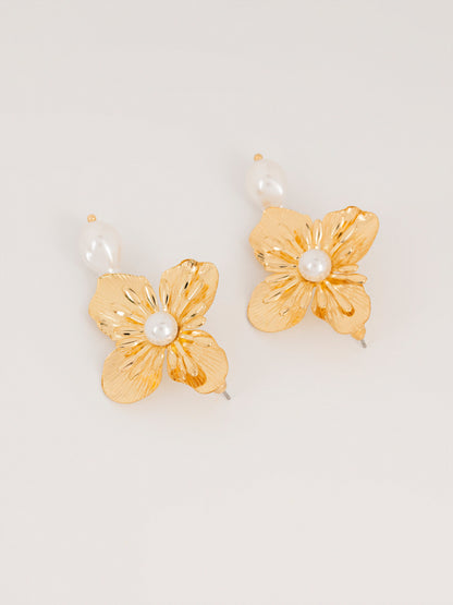 Floral Pearl Earrings