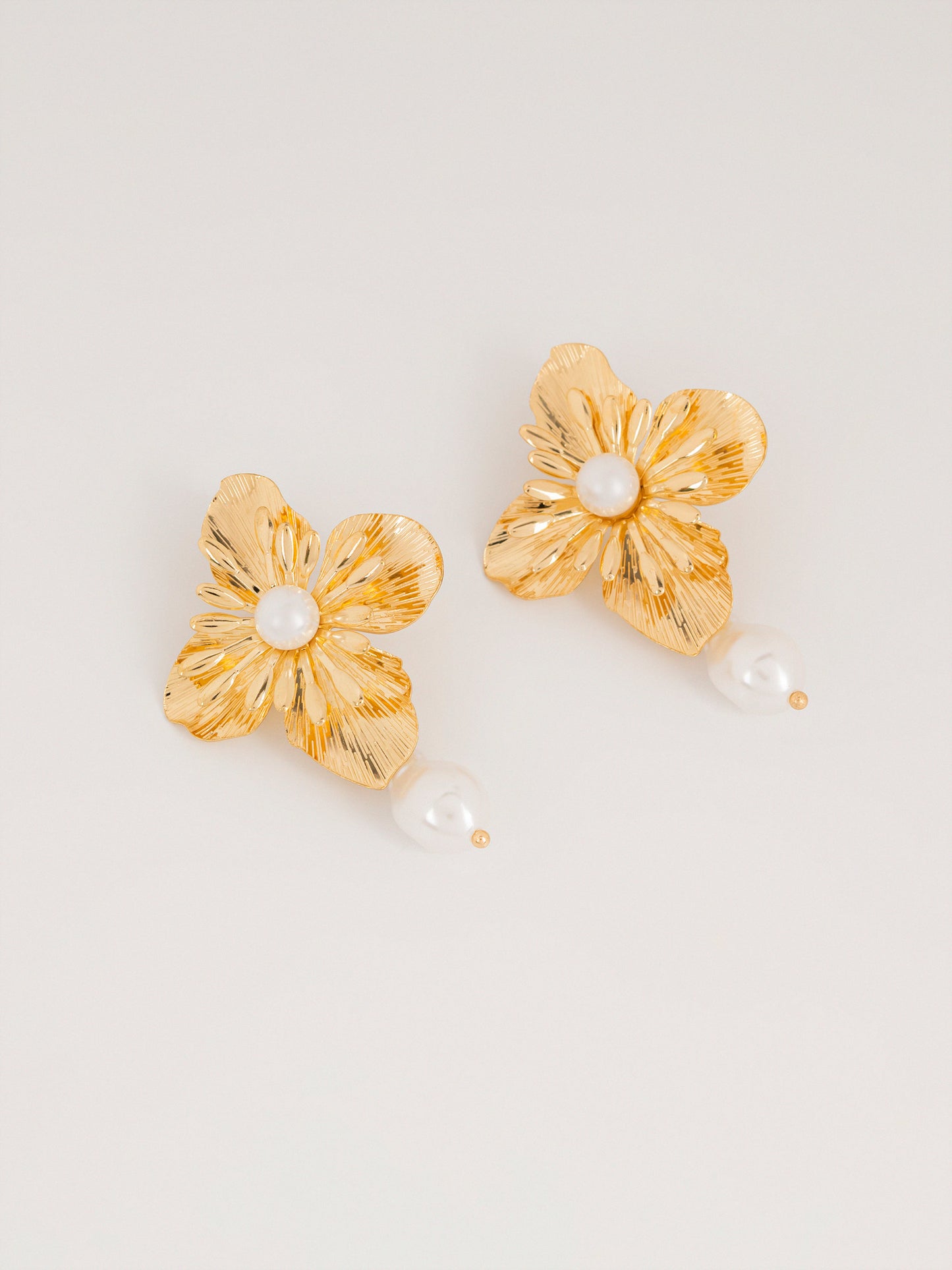 Floral Pearl Earrings