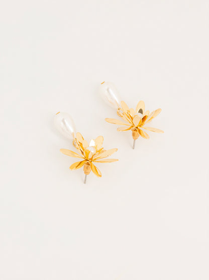 Floral Pearl Earrings