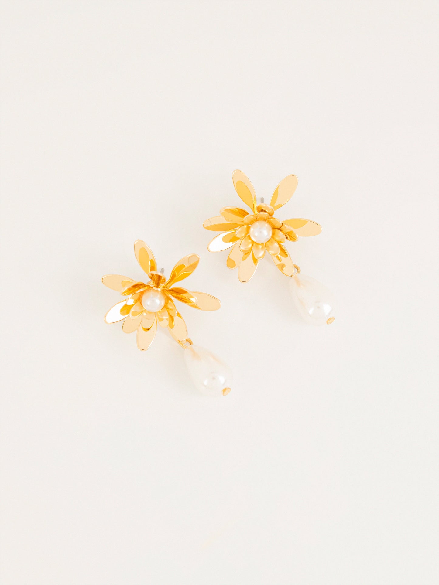 Floral Pearl Earrings