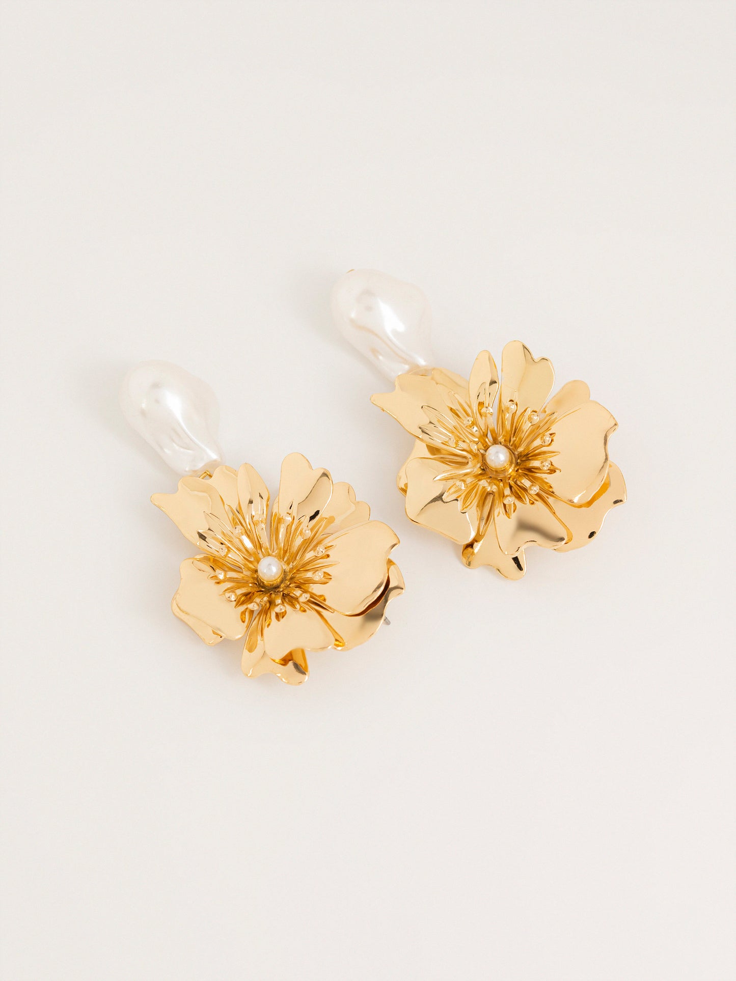 Floral Pearl Earrings