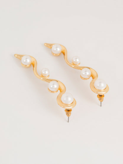 Wavy Pearl Earrings