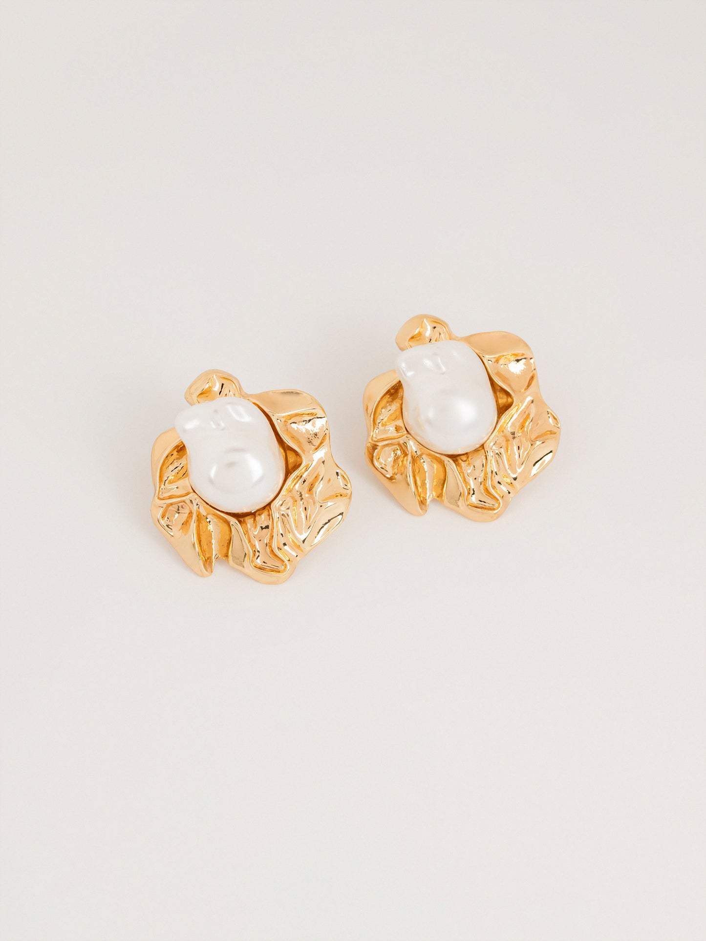 Floral Pearl Earrings