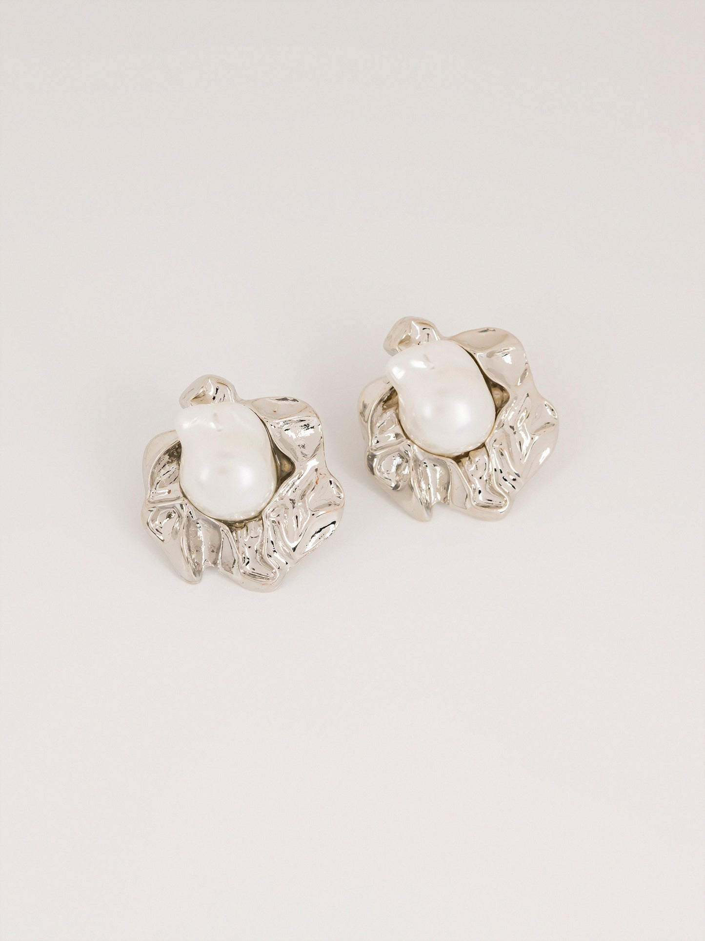 Floral Pearl Earrings