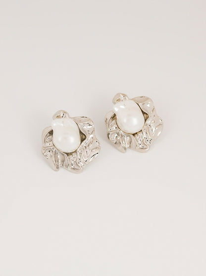 Floral Pearl Earrings