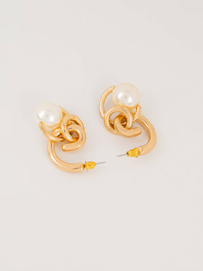 Twisted Pearl Earrings