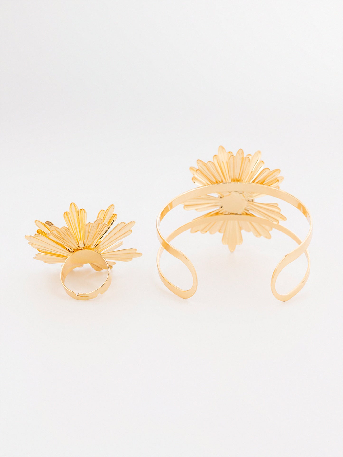 Floral Daisy Bracelet