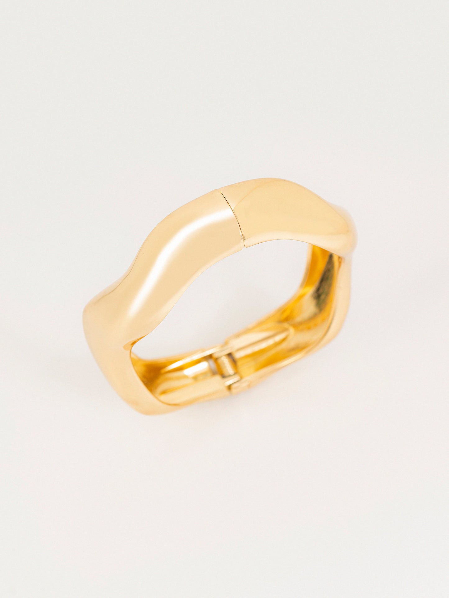 Wavy Bangle Bracelet