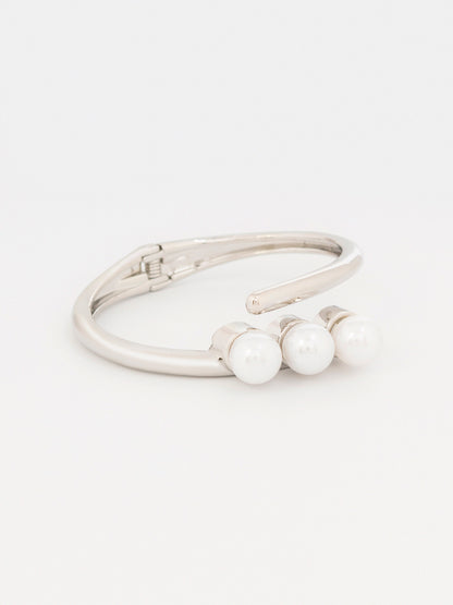 Sleek Pearl Bracelet
