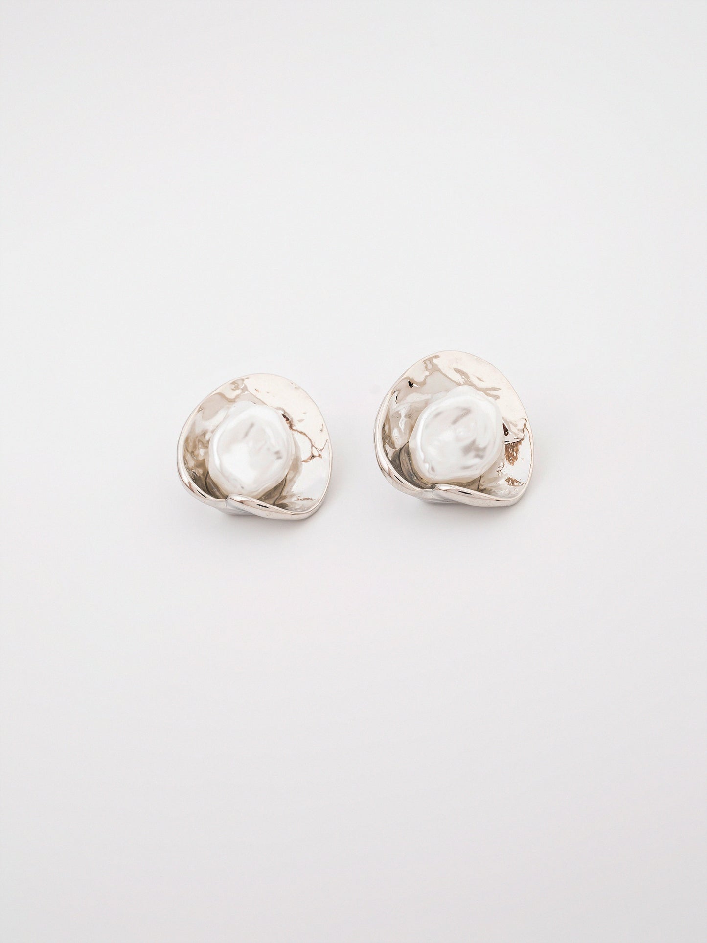 Sculpted Pearl Studs