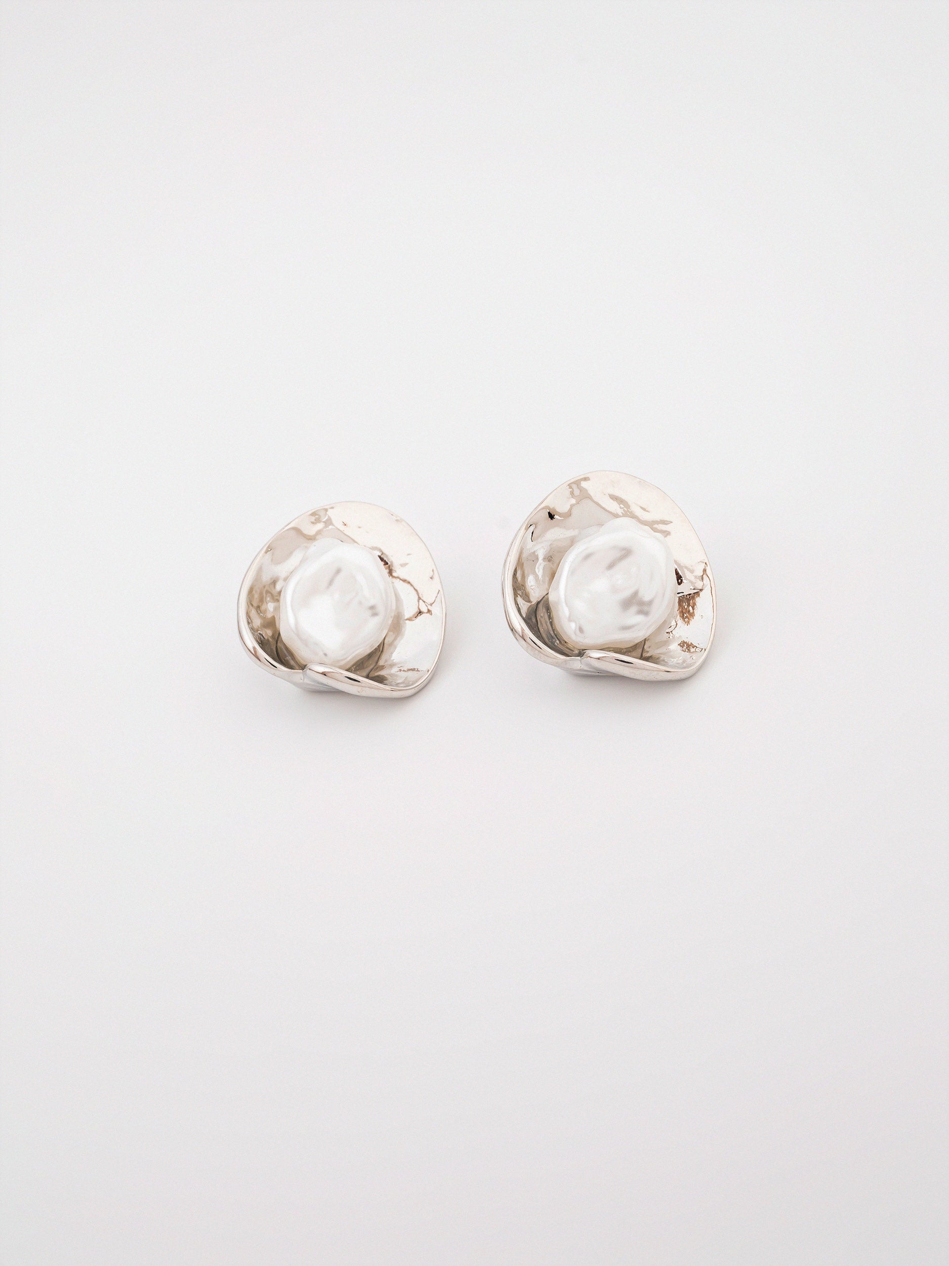 Sculpted Pearl Studs