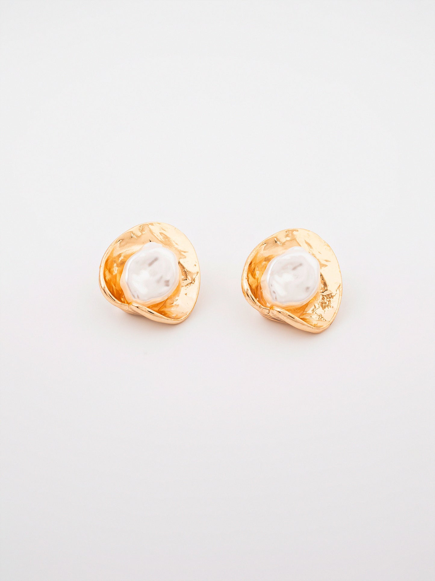 Sculpted Pearl Studs