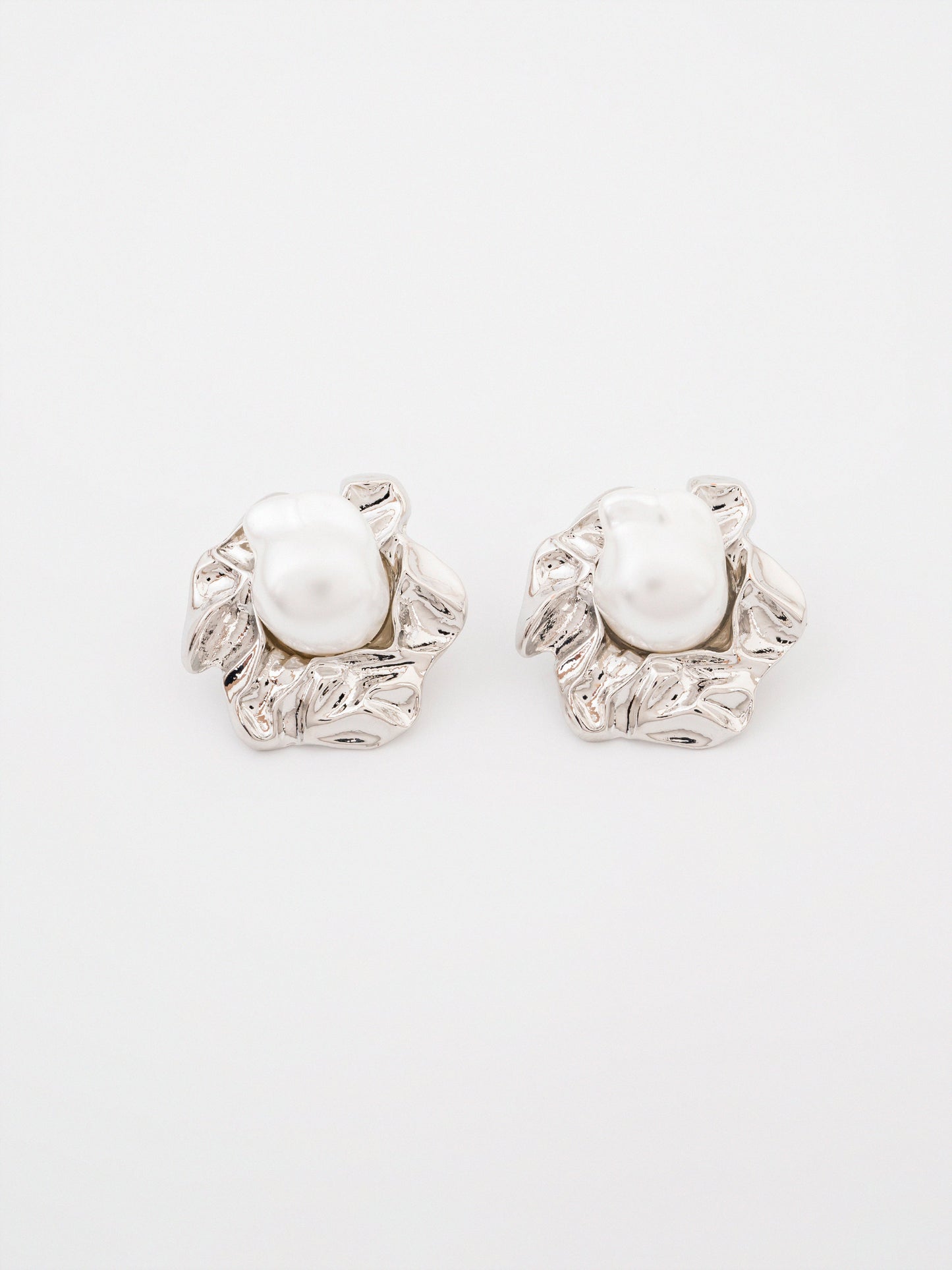 Pearl Studs
