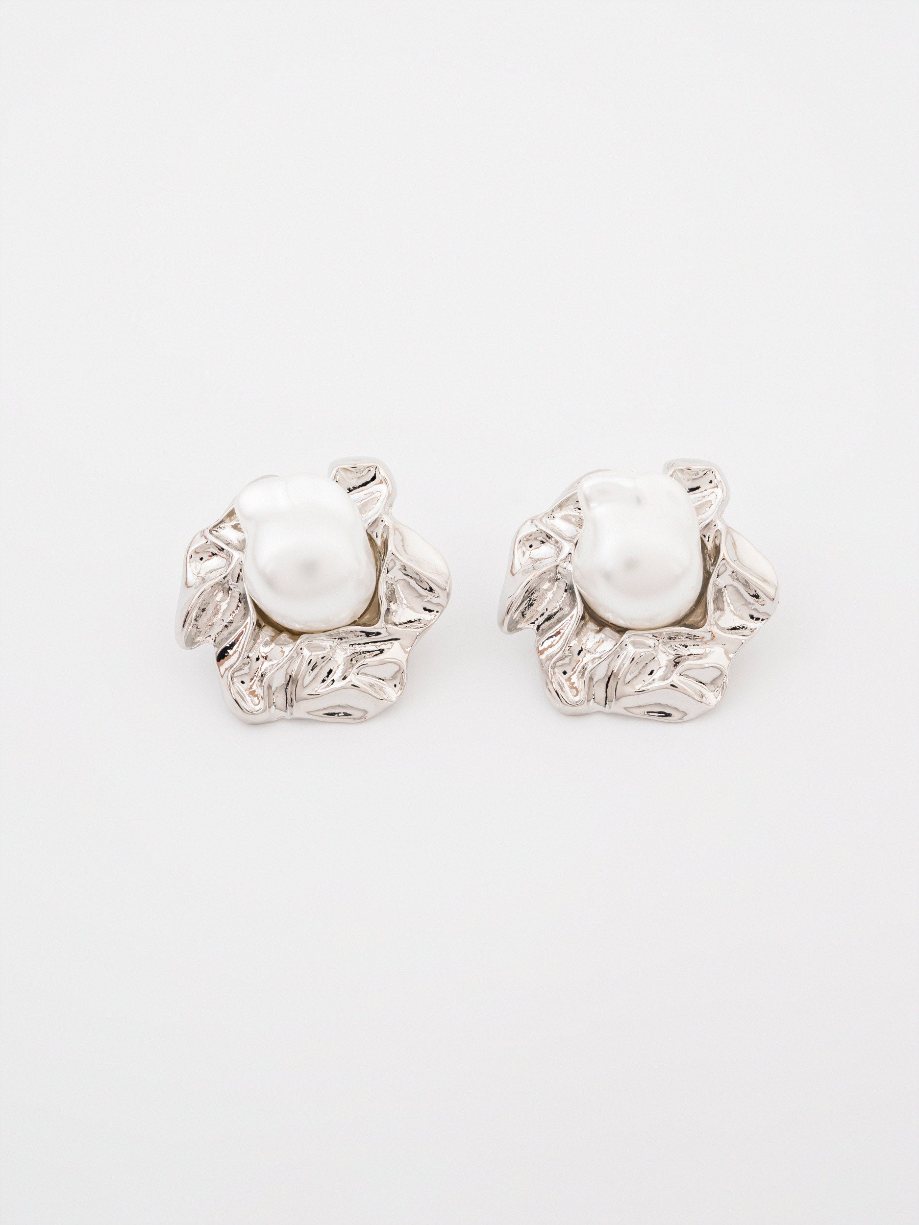 Pearl Studs