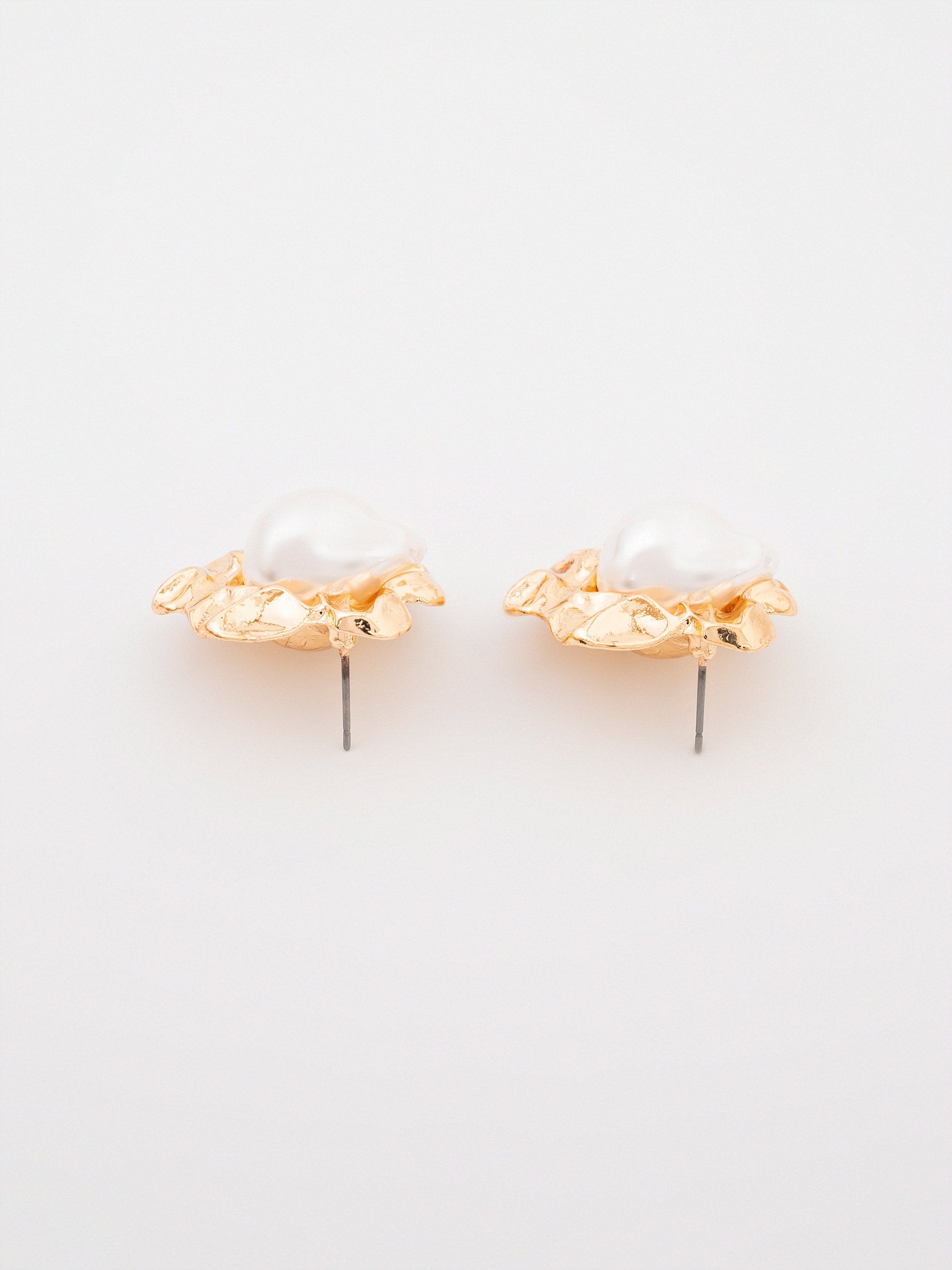 Pearl Studs
