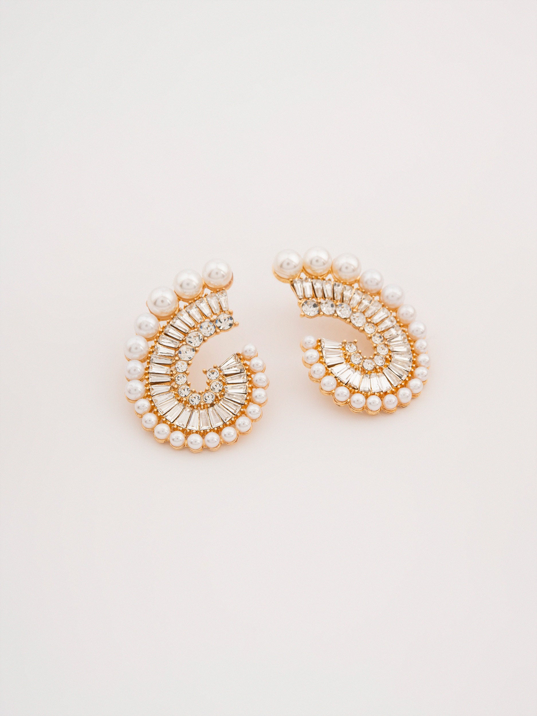 Gul Motif Studs