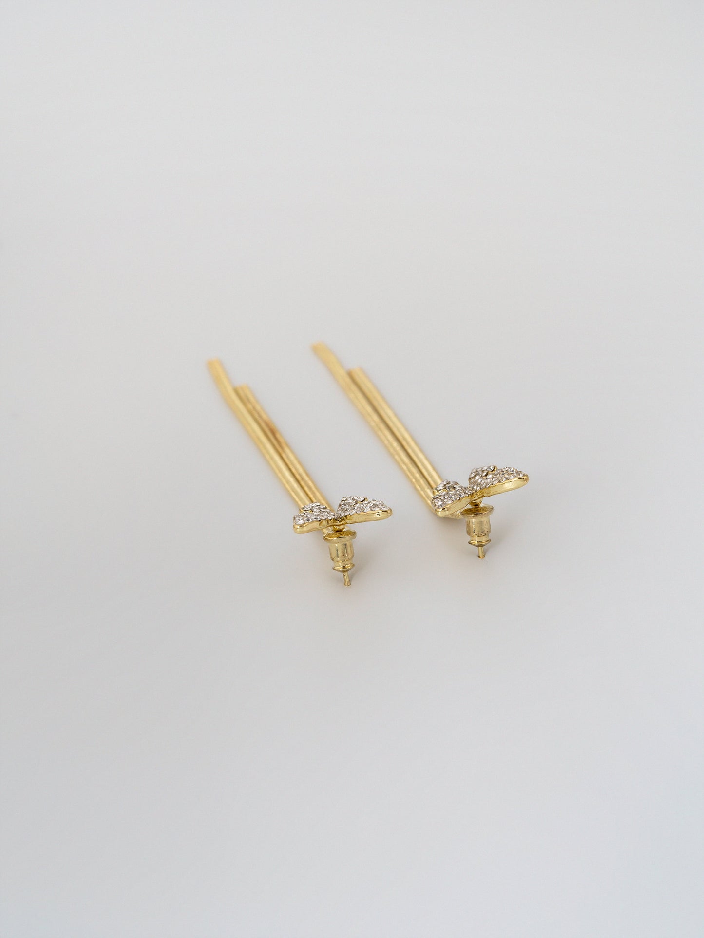 Amoura Tassels