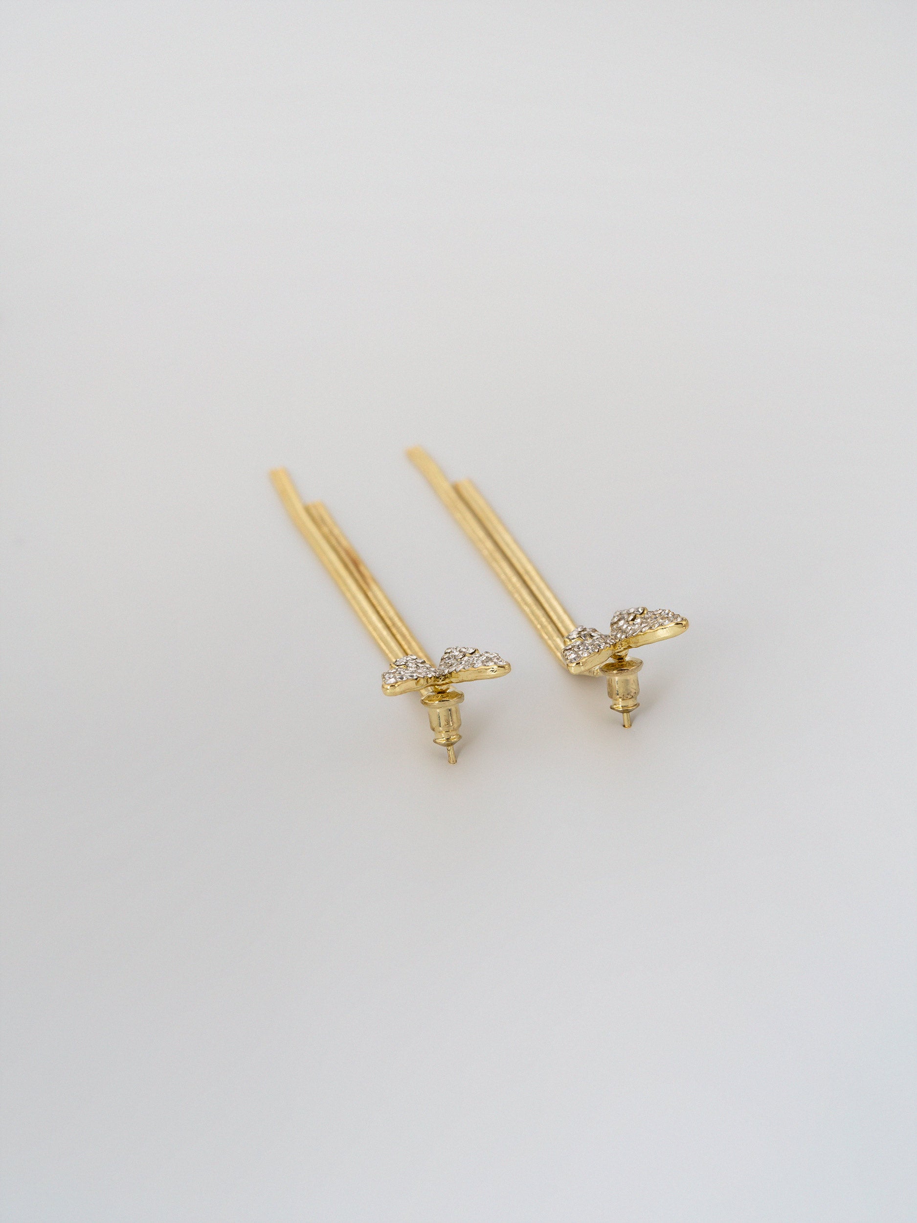 Amoura Tassels
