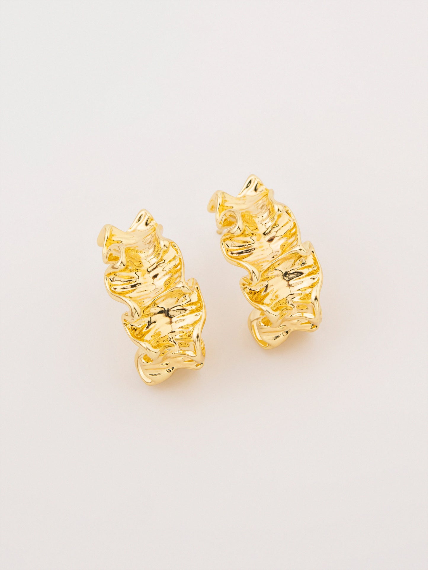 Crinkle Studs