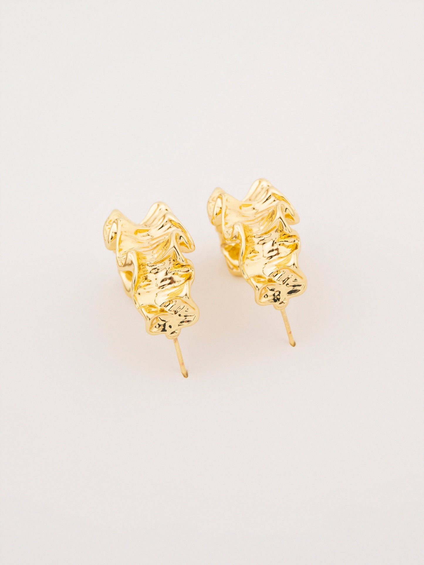 Crinkle Studs