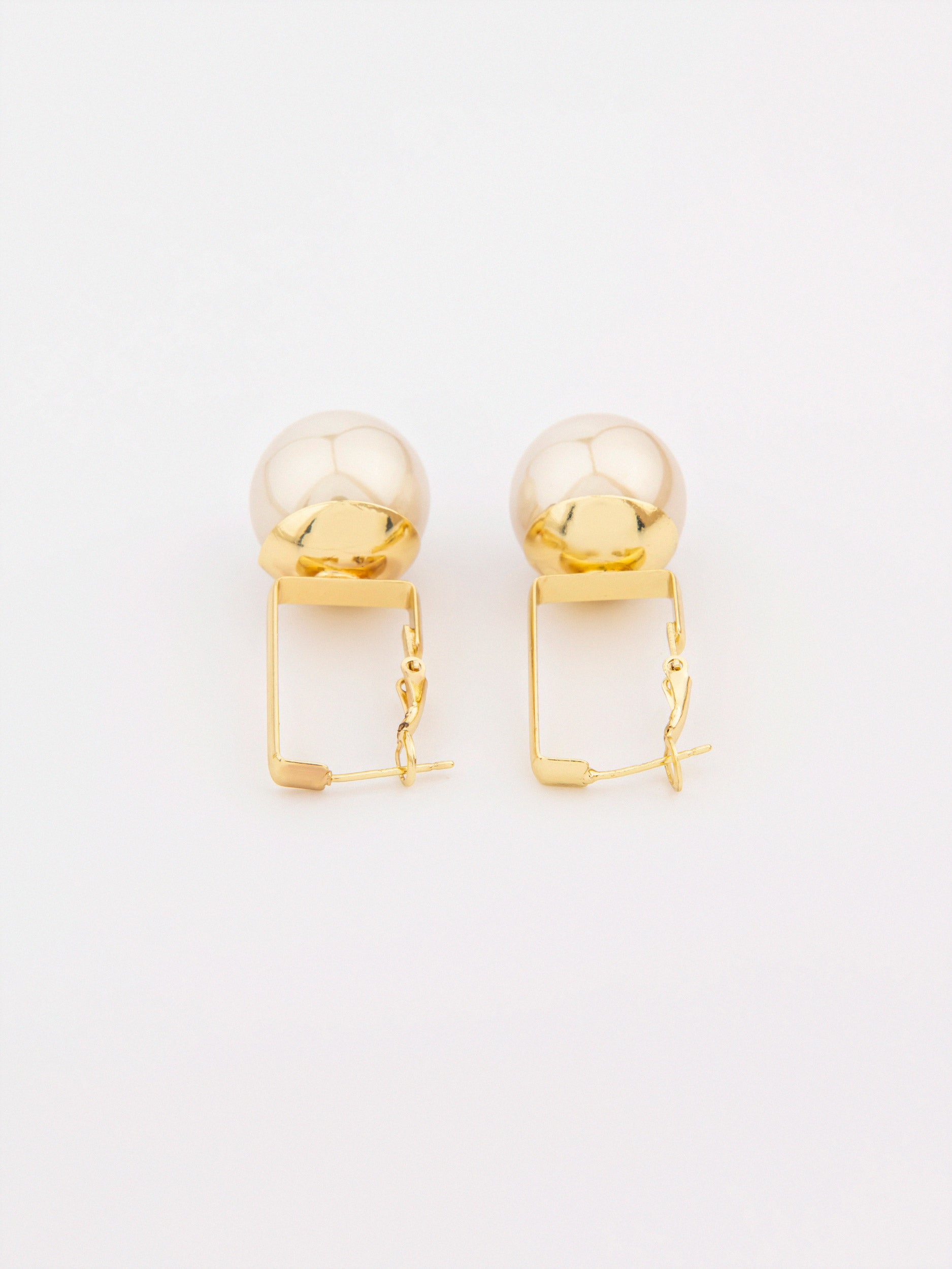 Pearl Drops