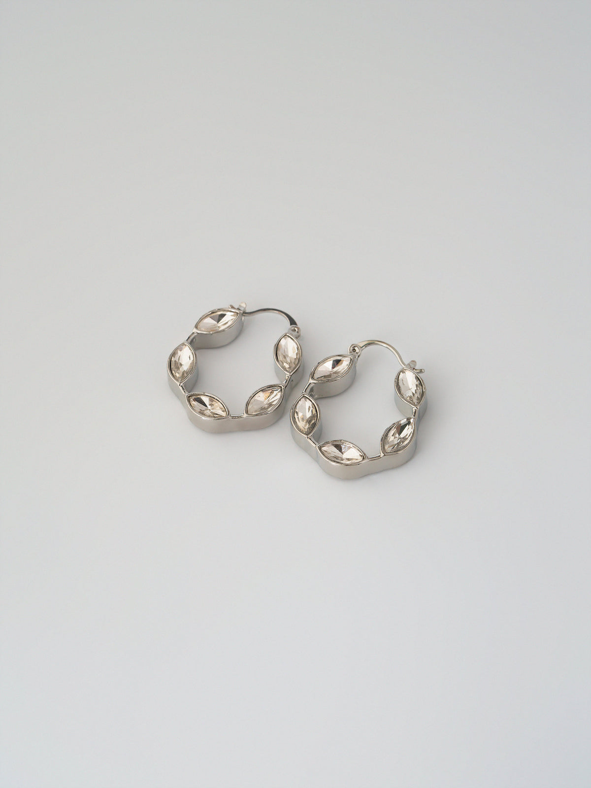 Laurel Hoops