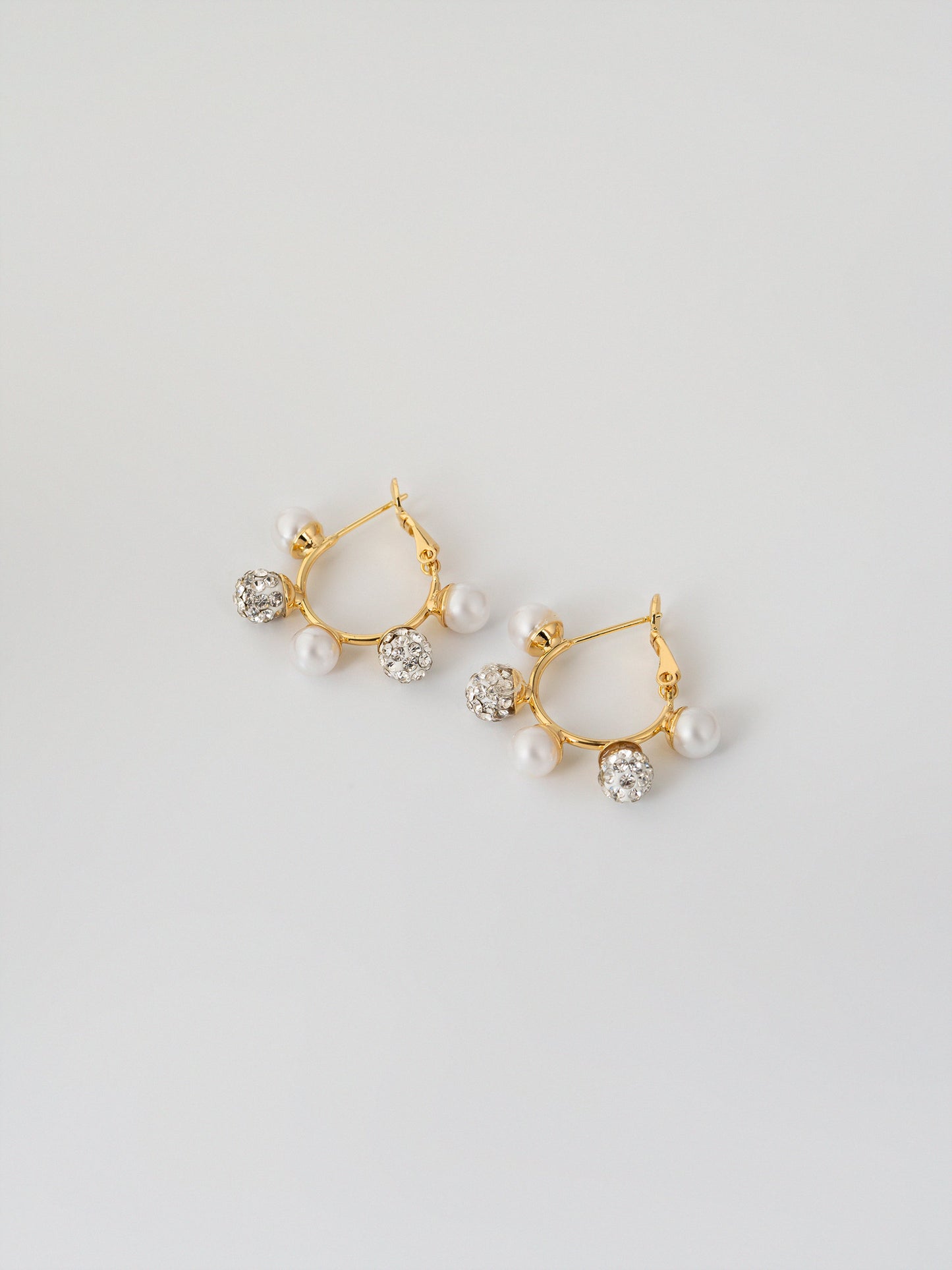 Aviora Hoops