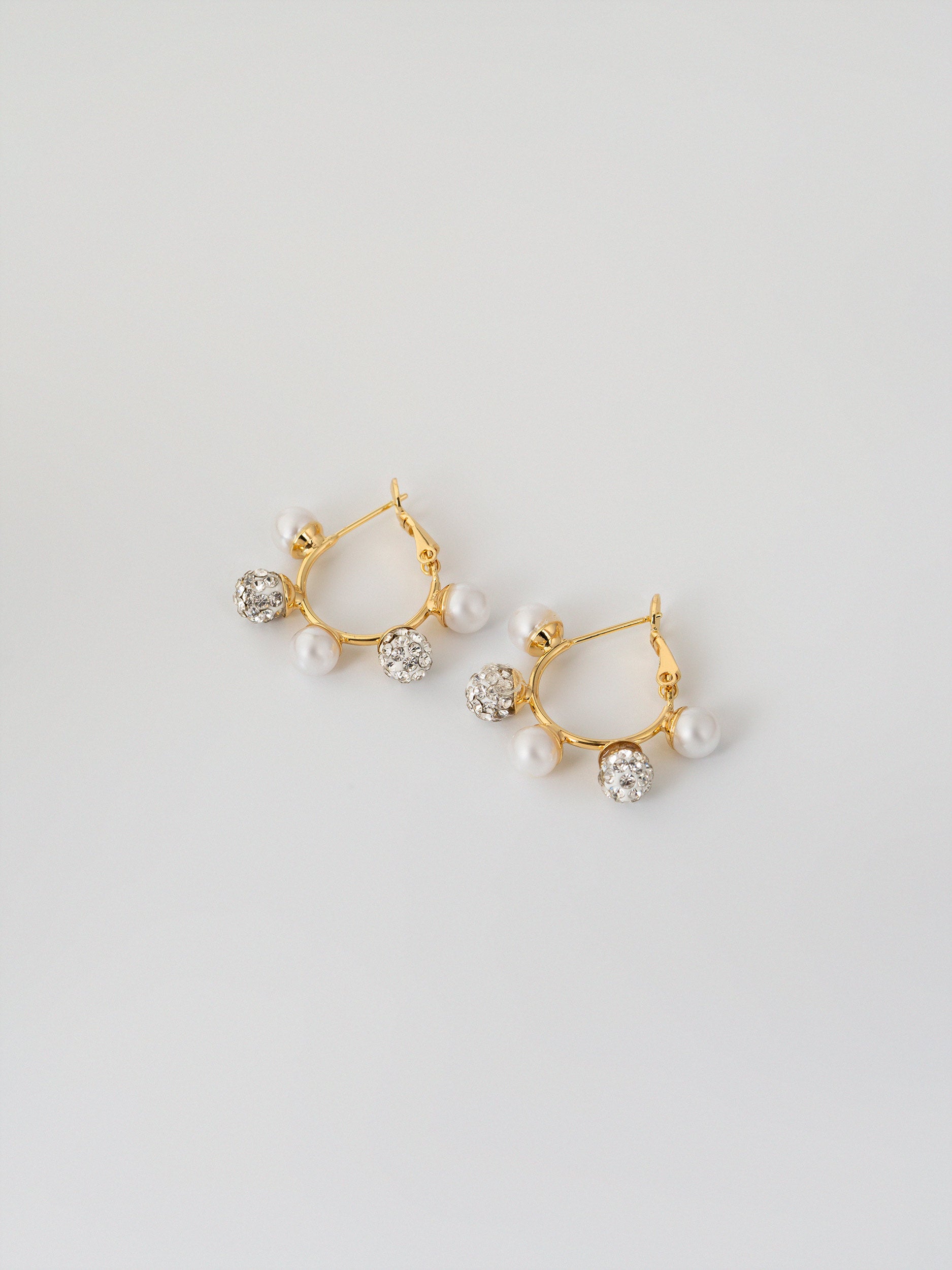 Aviora Hoops