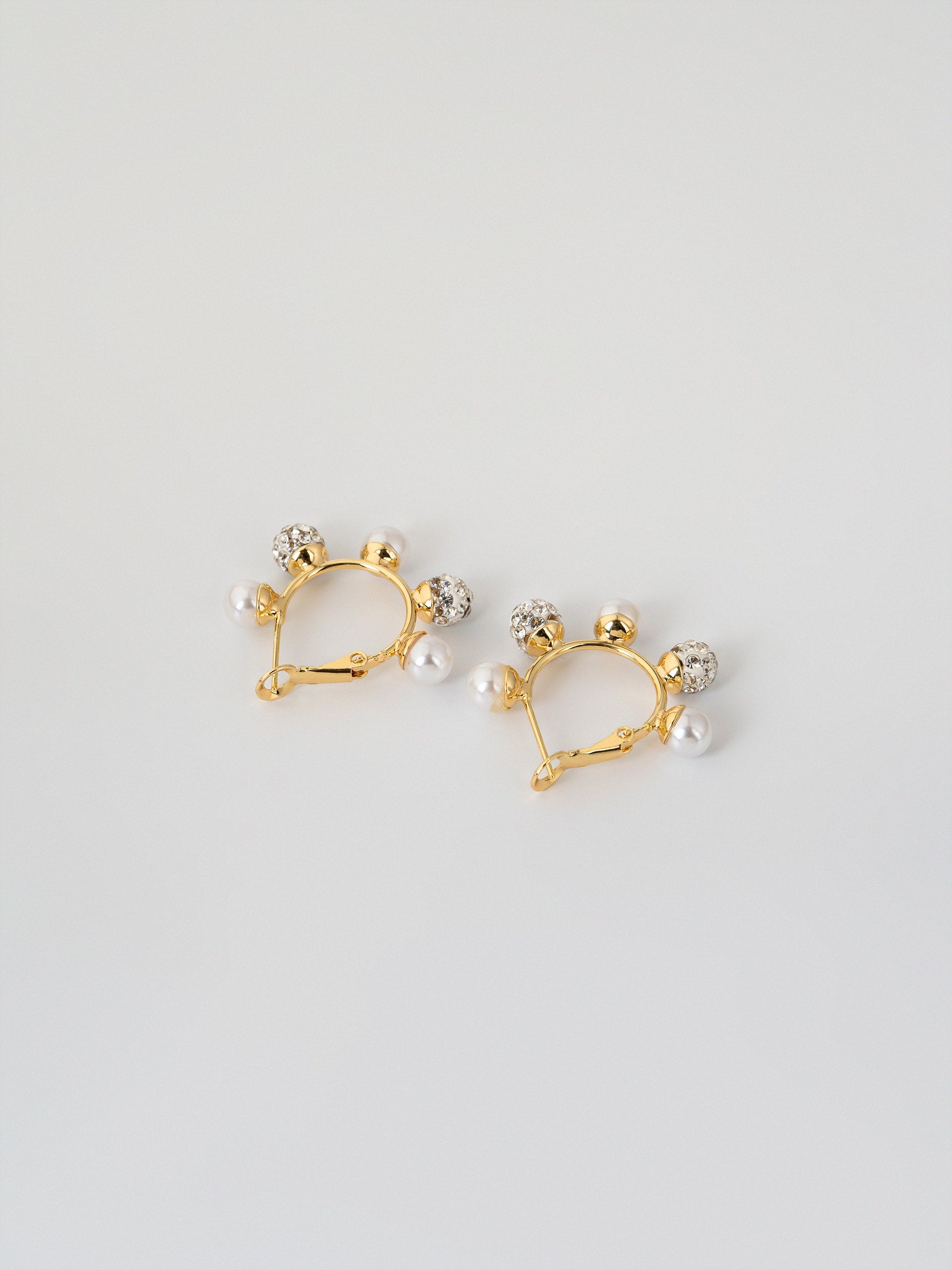 Aviora Hoops