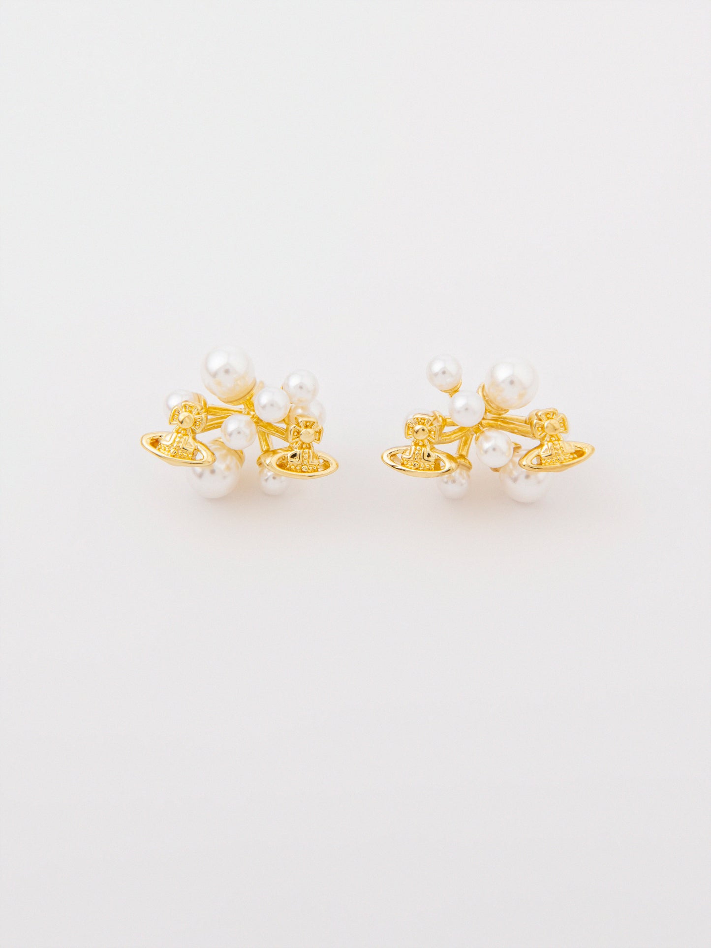 Pearl Studs