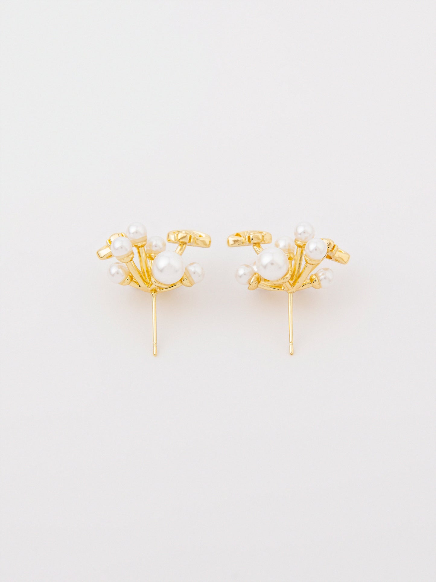 Pearl Studs