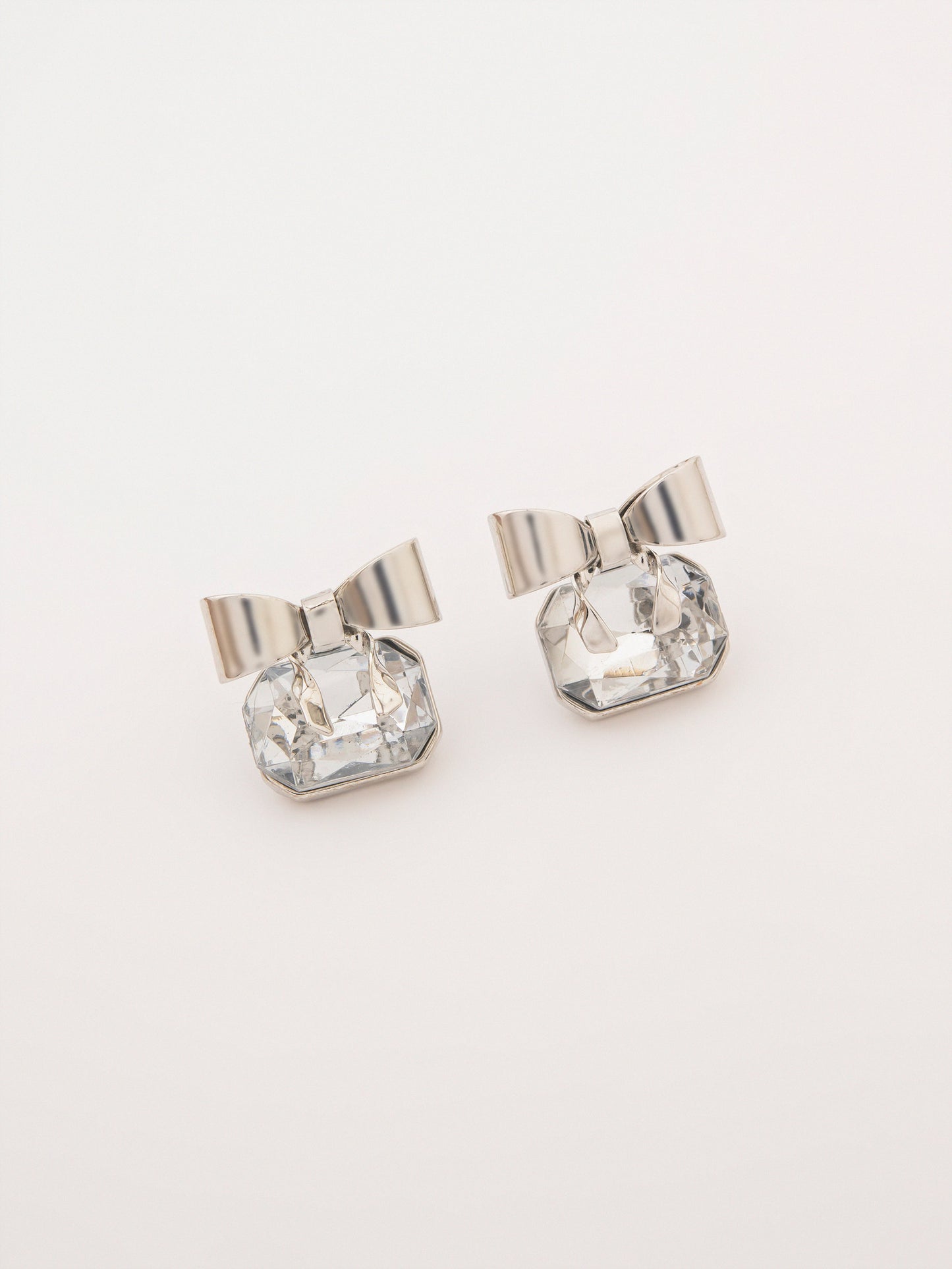 Bow Studs