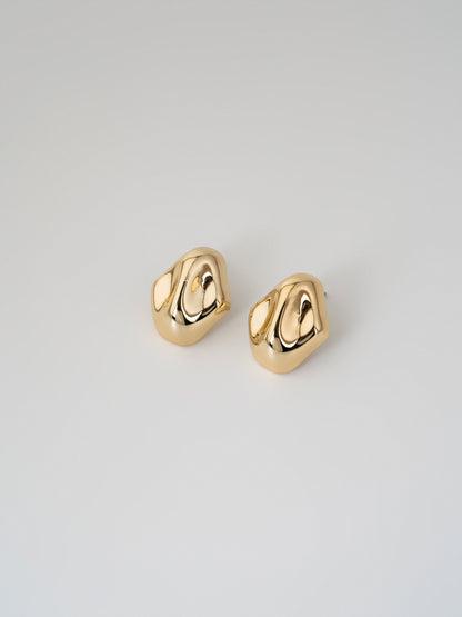 Pebble Studs