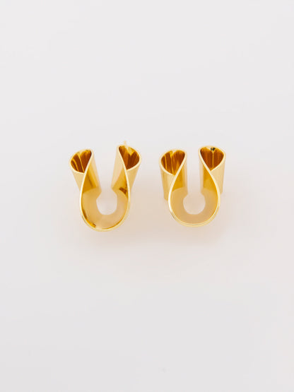 Folded studs