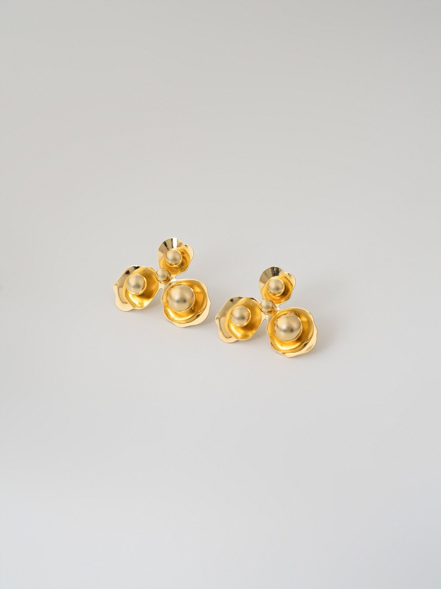 Sculptura Studs