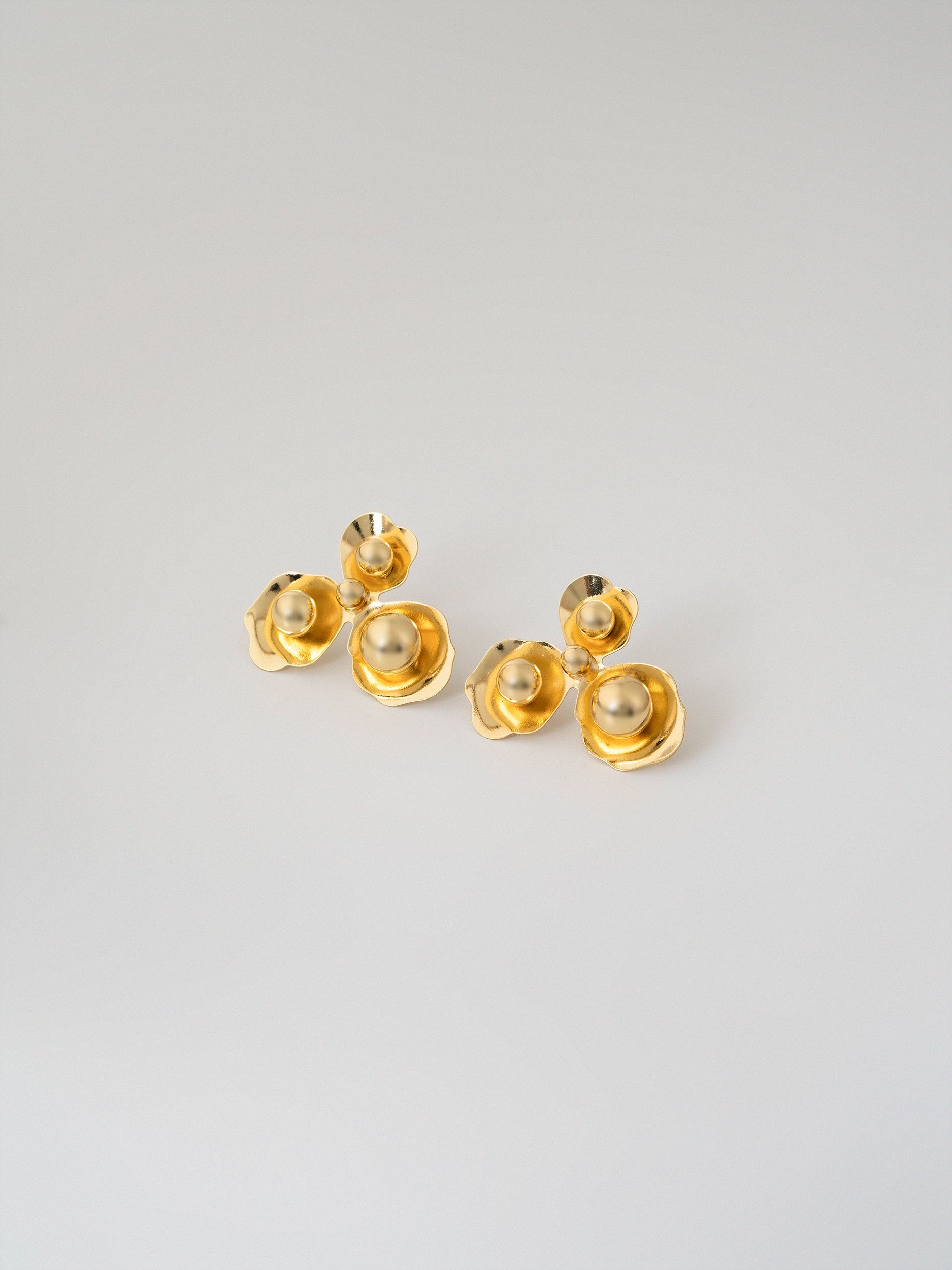 Sculptura Studs
