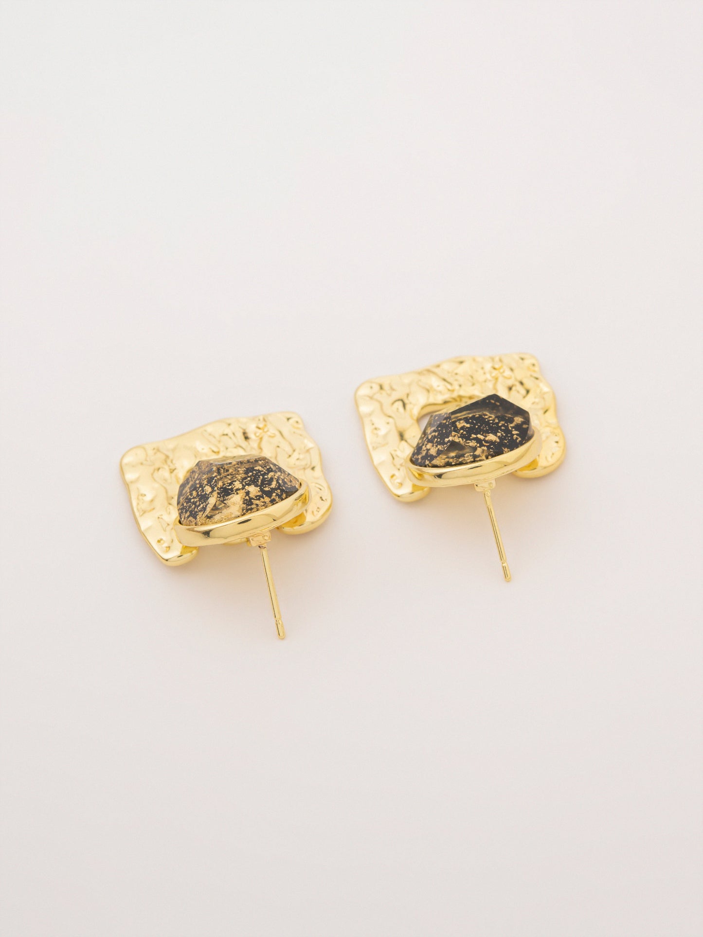 Geometric Studs