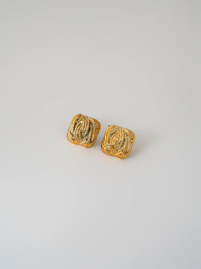 Swirl Studs