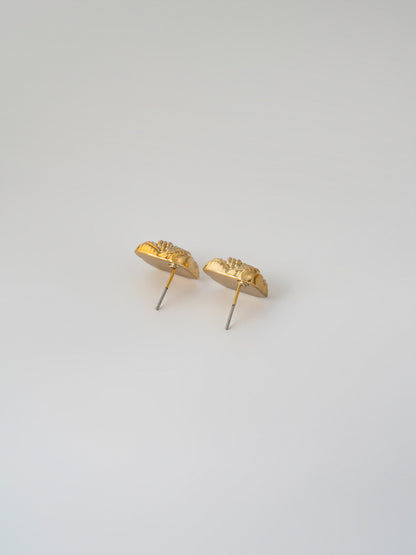 Swirl Studs