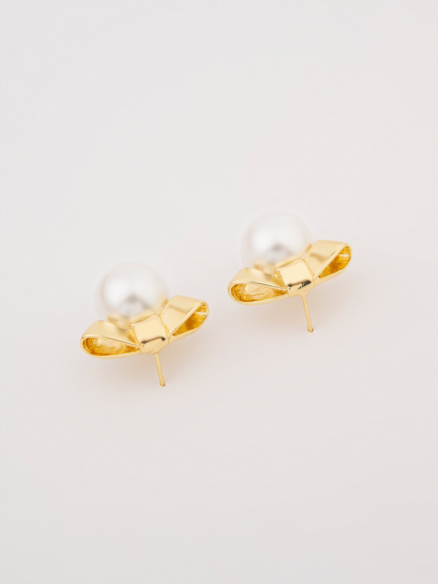 Pearl Studs