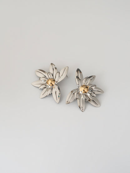 Bloom Studs