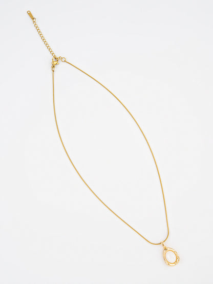 Oval Pendant Necklace